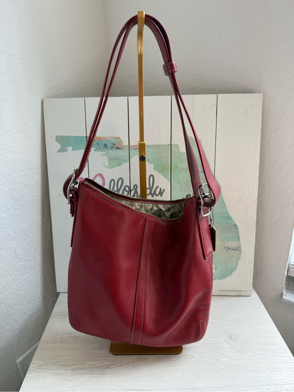 Vintage Coach Legacy slim duffle red with silver tone hardware - Picture 10 of 12